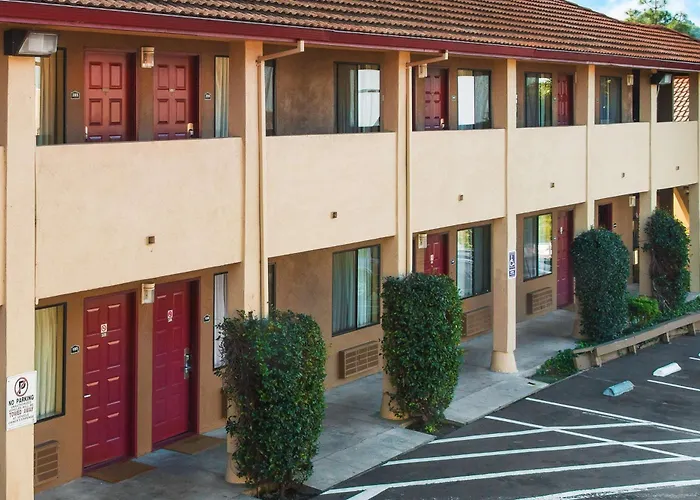 Days Inn By Wyndham Pinole Berkeley